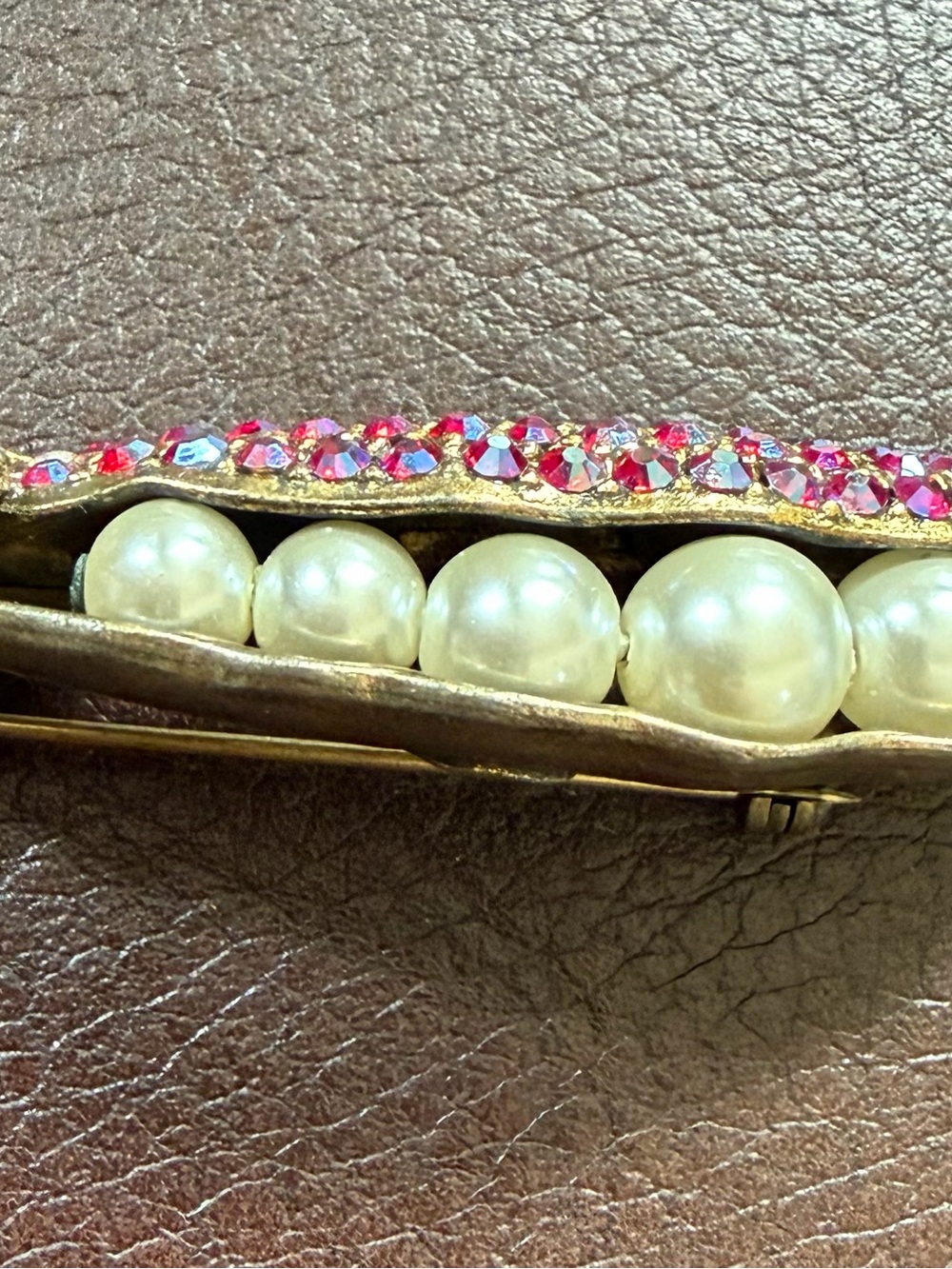 Vintage Schiaparelli pea pod brooch
